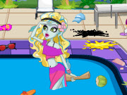 play Monster High Swimming Pool Cleaning