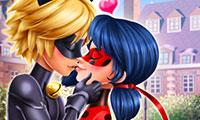 play Miraculous Hero Kiss