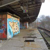 Escape-From-Abandoned-S-Bahn-Station