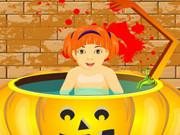play Little Baby Halloween Bathing